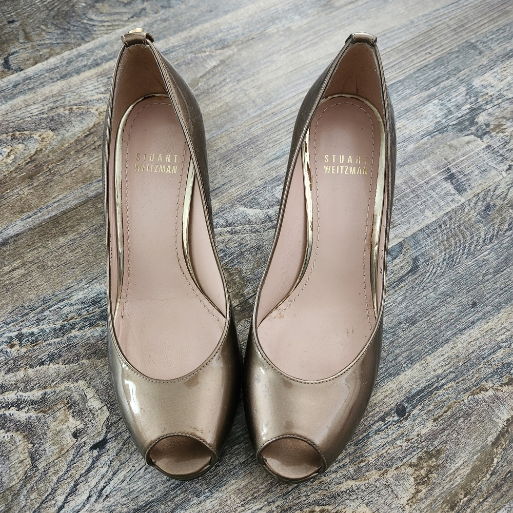 Stuart Weitzman Women's Patent Leather Tan Peep Toe Pumps Shoes, Size 5.5